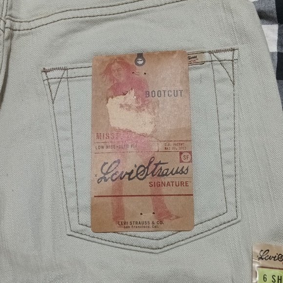 Women's Levi's gold stretch bootcut Jeans - Picture 5 of 8